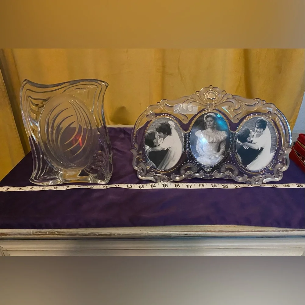 2 Elegant Mikasa Vintage picture frames PERFECT No cracks chips or flaws 😍😍😍 - Picture 11 of 11